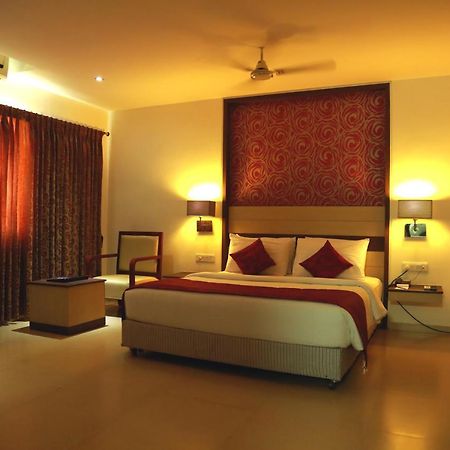 SRM Hotel Thoothukudi Buitenkant foto