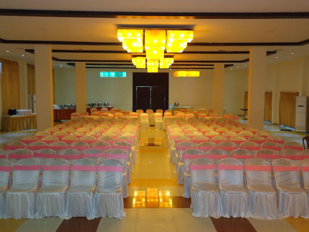 SRM Hotel Thoothukudi Buitenkant foto
