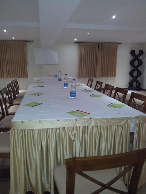 SRM Hotel Thoothukudi Buitenkant foto