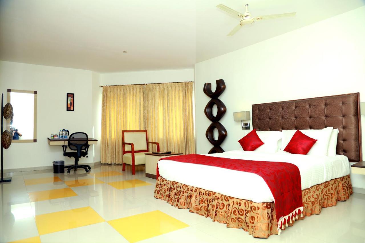 SRM Hotel Thoothukudi Buitenkant foto