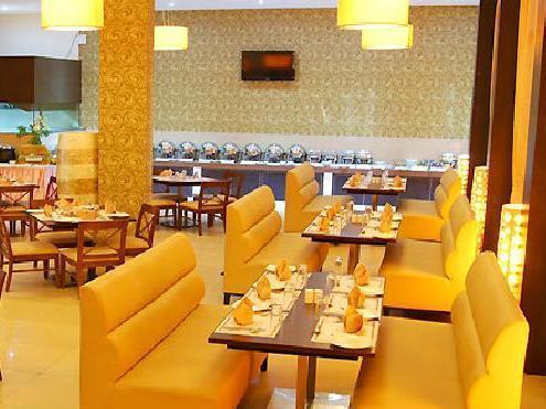 SRM Hotel Thoothukudi Buitenkant foto