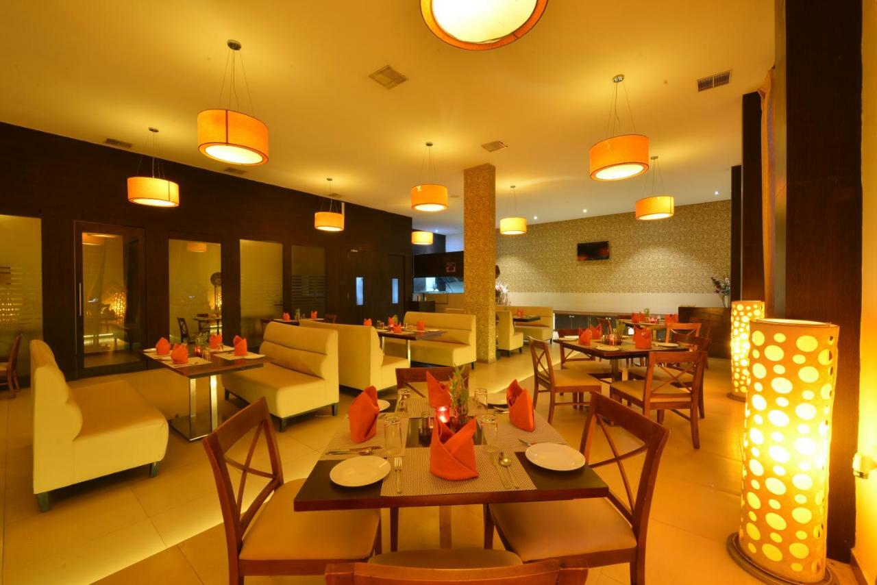 SRM Hotel Thoothukudi Buitenkant foto