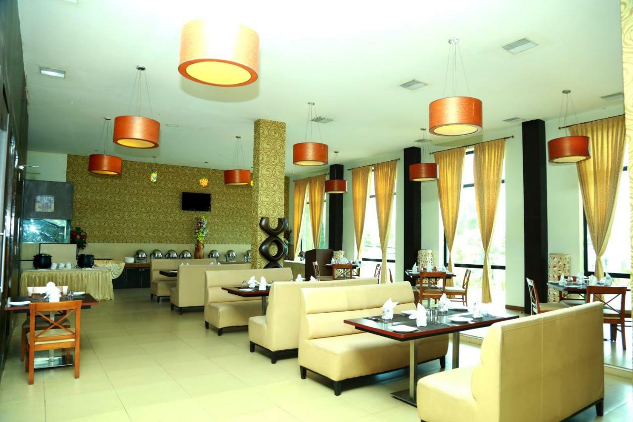 SRM Hotel Thoothukudi Buitenkant foto