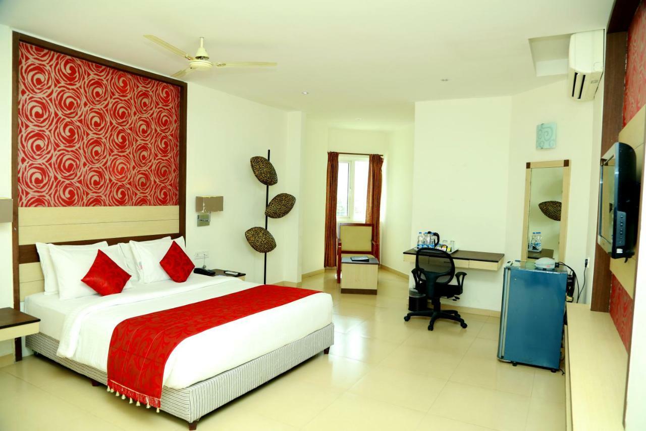 SRM Hotel Thoothukudi Buitenkant foto